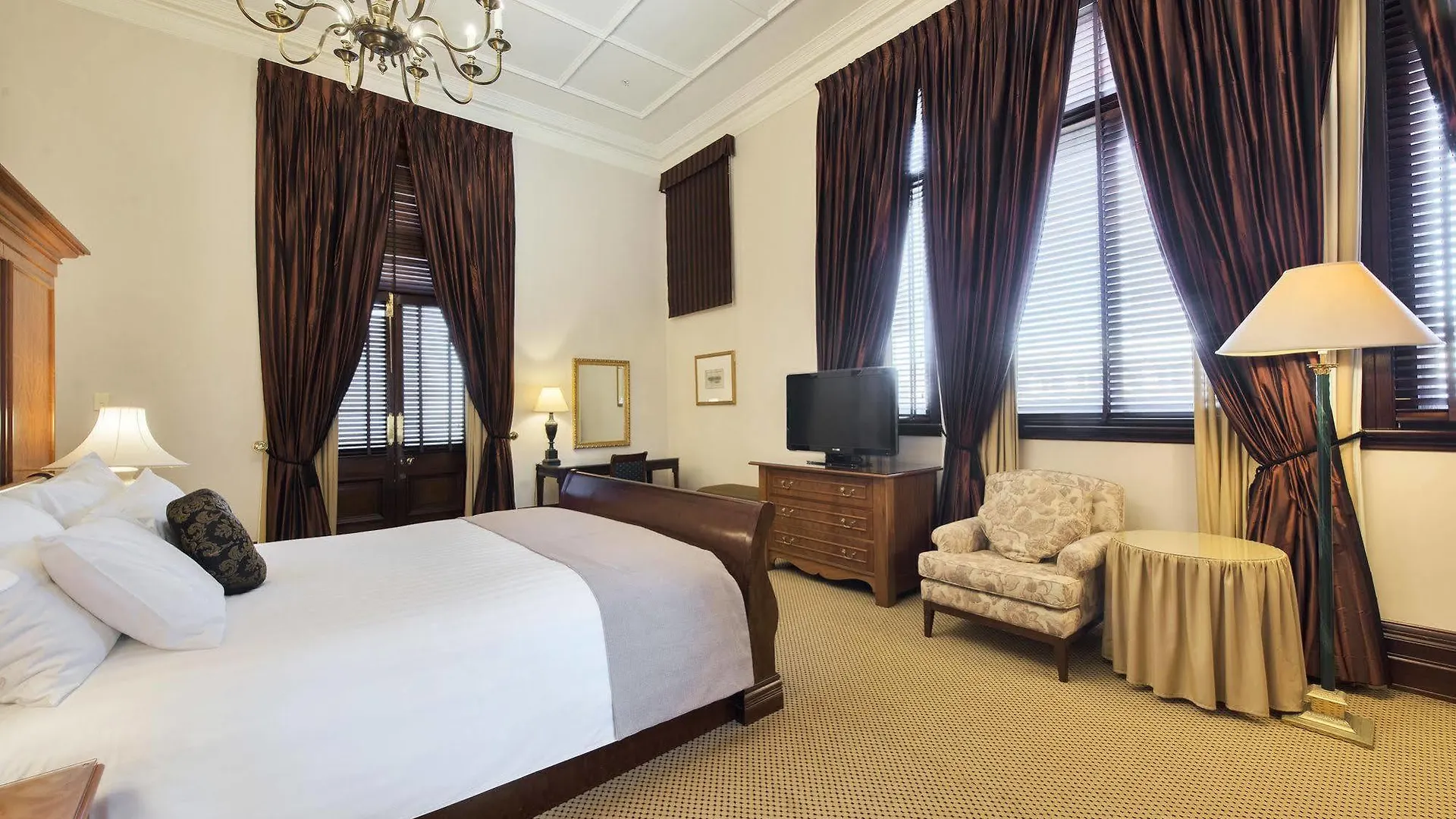 Treasury Brisbane Hotel 5*,